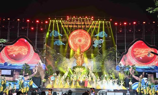 The opening night of the traditional festival of the 2024 female general election, photo 1