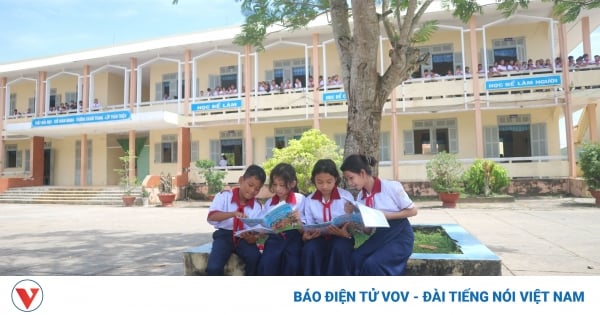 To educate ethnic minority areas to continuously develop