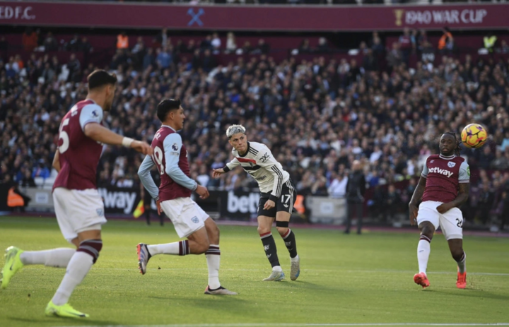 El Manchester United perdió muchas oportunidades y perdió 1-2 ante el West Ham.