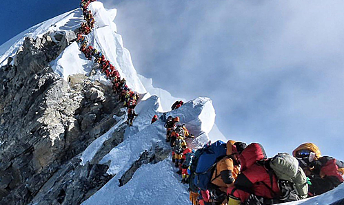 Nạn tắc đường tái diễn trên đỉnh Everest