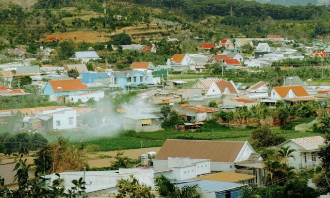 View of D'ran town from Giac Nguyen pagoda.