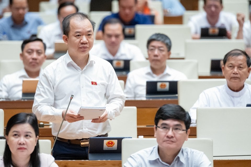 Đại biểu Bùi Hoài Sơn (Đoàn TP Hà Nội) cho rằng, công cụ thuế đặc biệt quan trọng đối với sự phát triển văn hóa