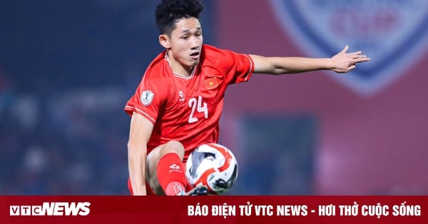 Vietnam player scores against Thailand, renews contract with Hanoi FC