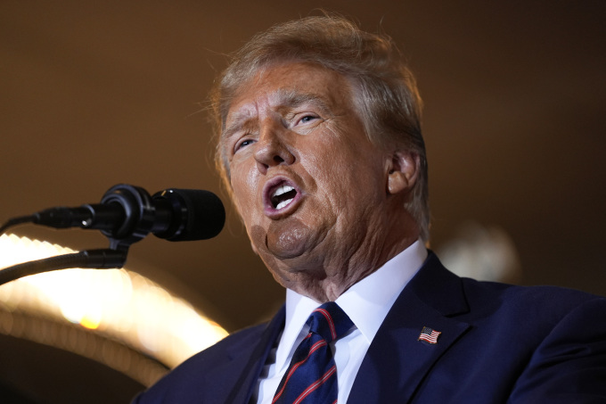 L'ancien président Donald Trump s'exprime à Nashua, dans le New Hampshire, le 23 janvier. Photo : AP