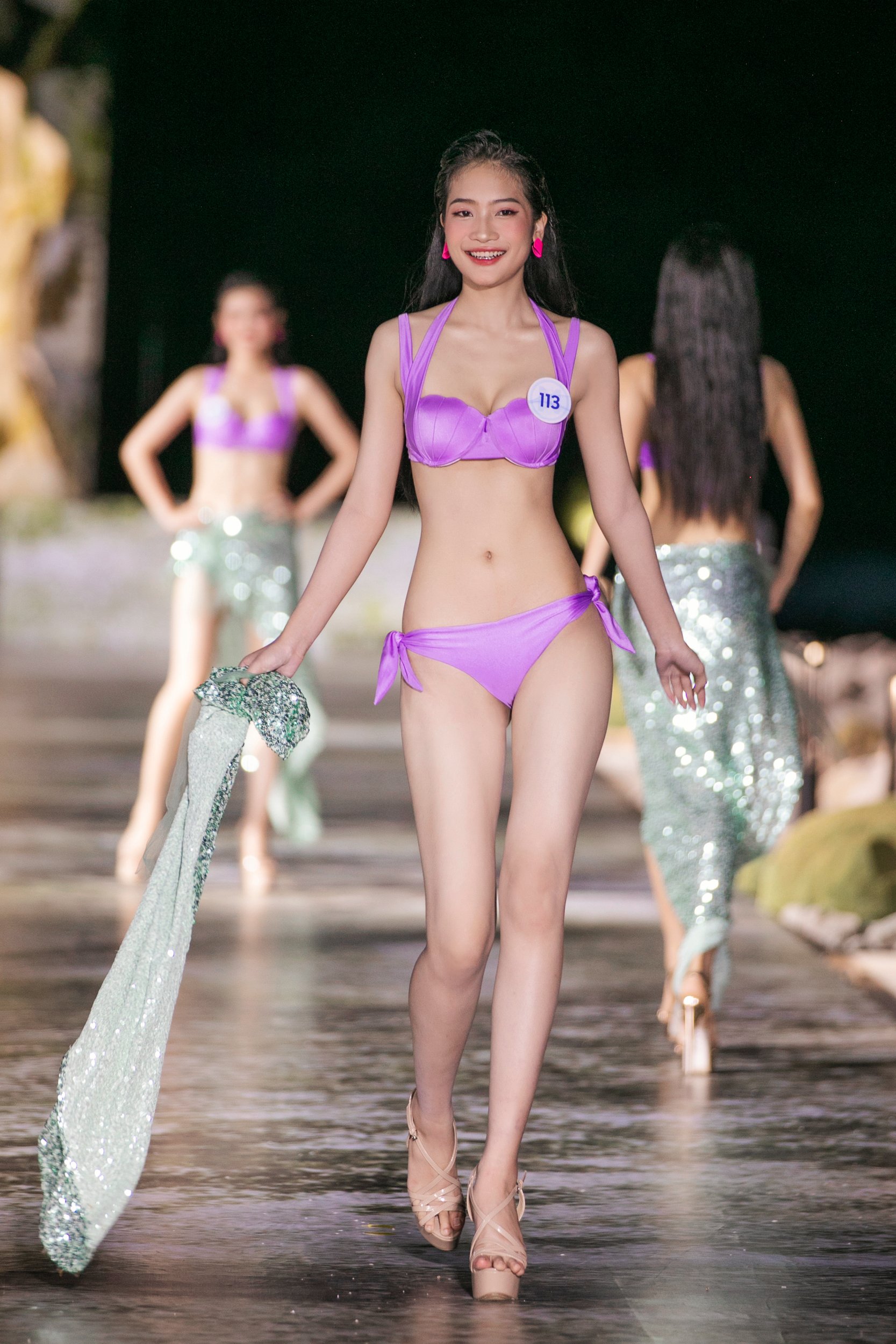 Dàn hoa hậu đốt mắt khán giả trong trang phục bikini - Ảnh 5.