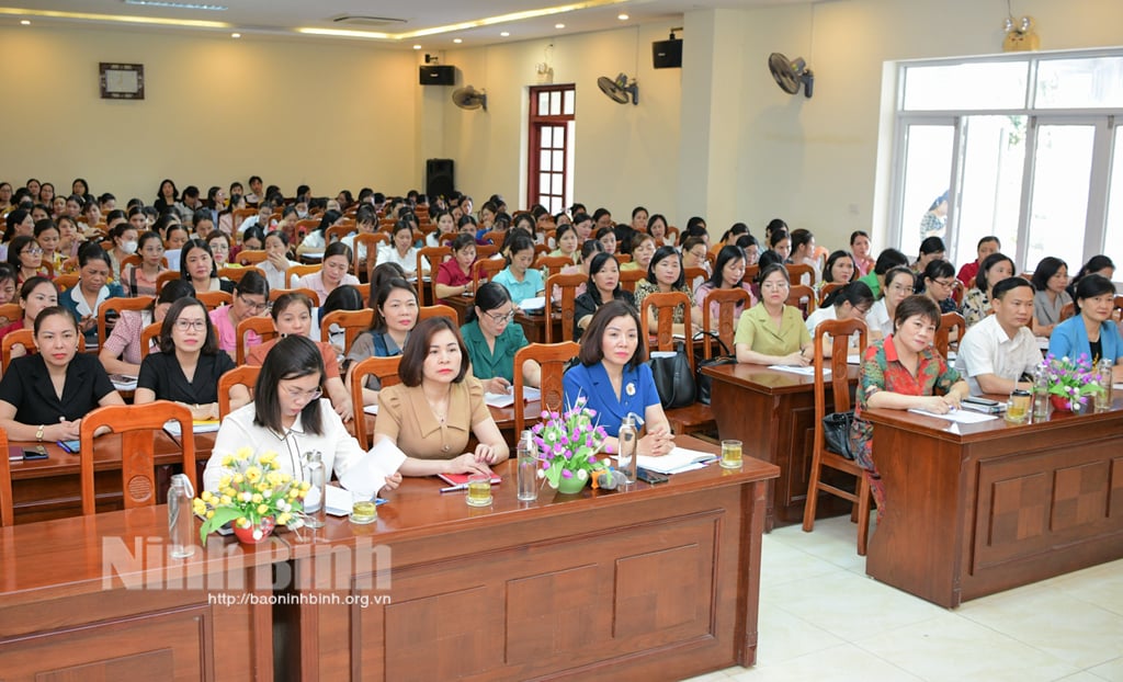 Formation sur le travail professionnel de l'Association des Présidentes de l'Union des Femmes de Base