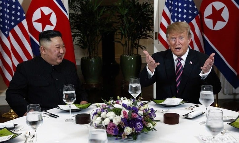 Trump spricht im Podcast-Geschichte-Foto 2 über Kim Jong Un und Putin