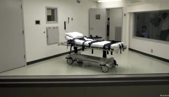 The US state of Alabama is preparing to use nitrogen gas for the first time to execute people.