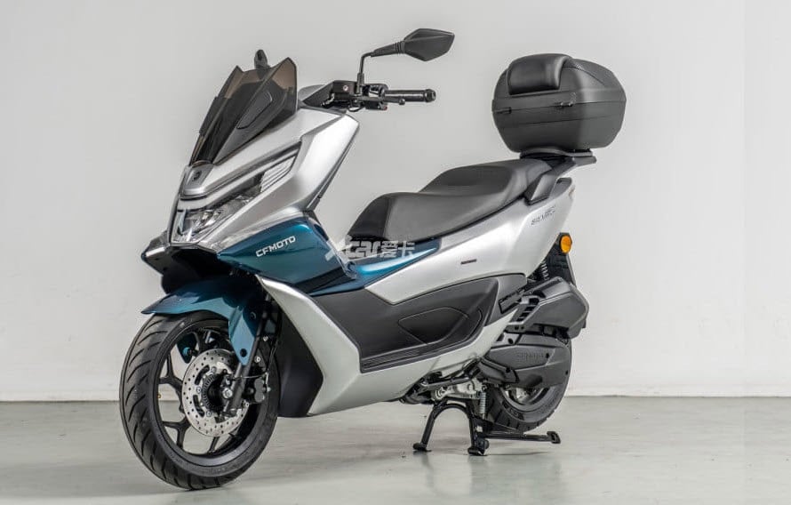 cfmoto 150 sc 2025 modern scooter with many advanced features image 2