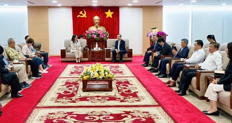 Binh Duong Provincial leaders received a delegation of leaders from the Asian Development Bank (ADB)