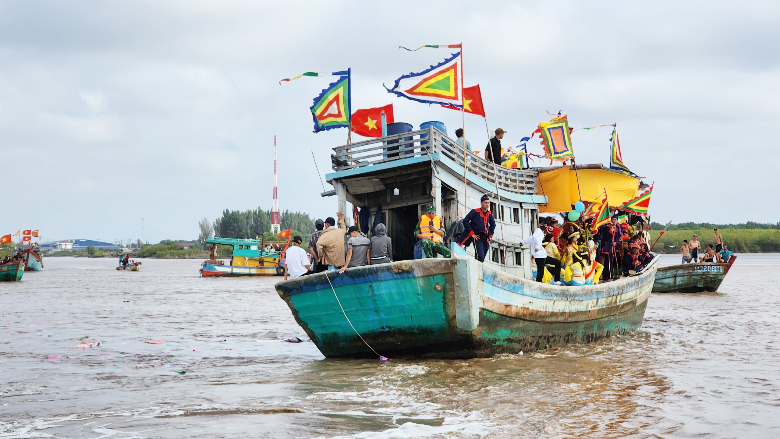 Nhiều hoạt động sôi nổi tại lễ hội Nghinh Ông vùng ven biển Bạc Liêu- Ảnh 2.