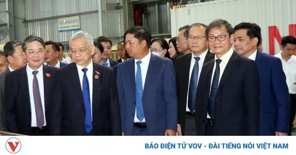 Promoting economic cooperation between Southern Laos and Quang Nam