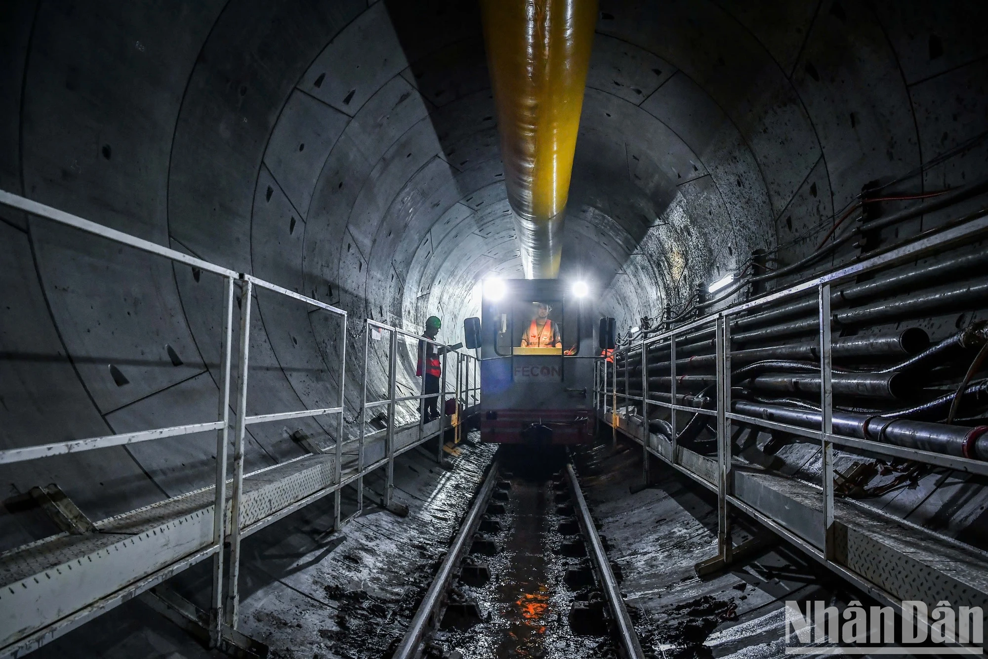 【写真】ニョンハノイ地下鉄駅の地下トンネルを掘るTBMロボットの30日間の写真22