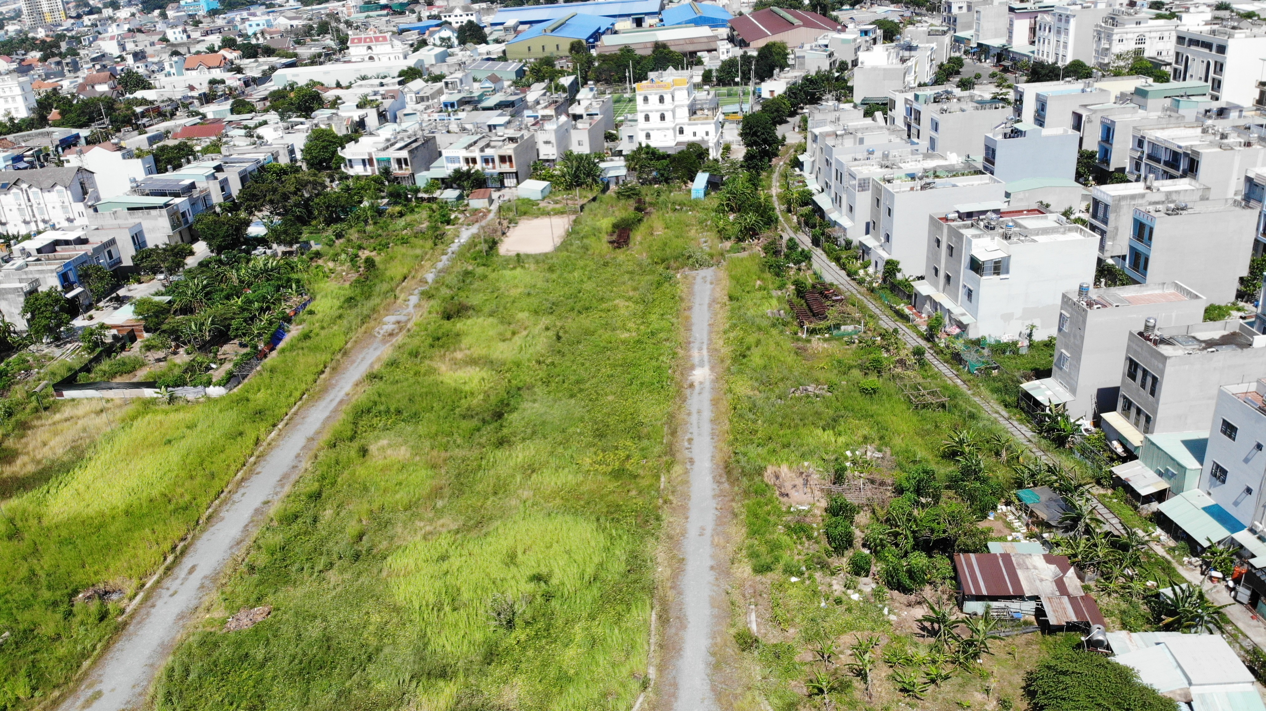 Real Estate - Binh Duong: What is the status of the suspended railway residential area project? (Image 3).