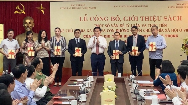 General Secretary Nguyen Phu Trong's precious book published in 7 foreign languages