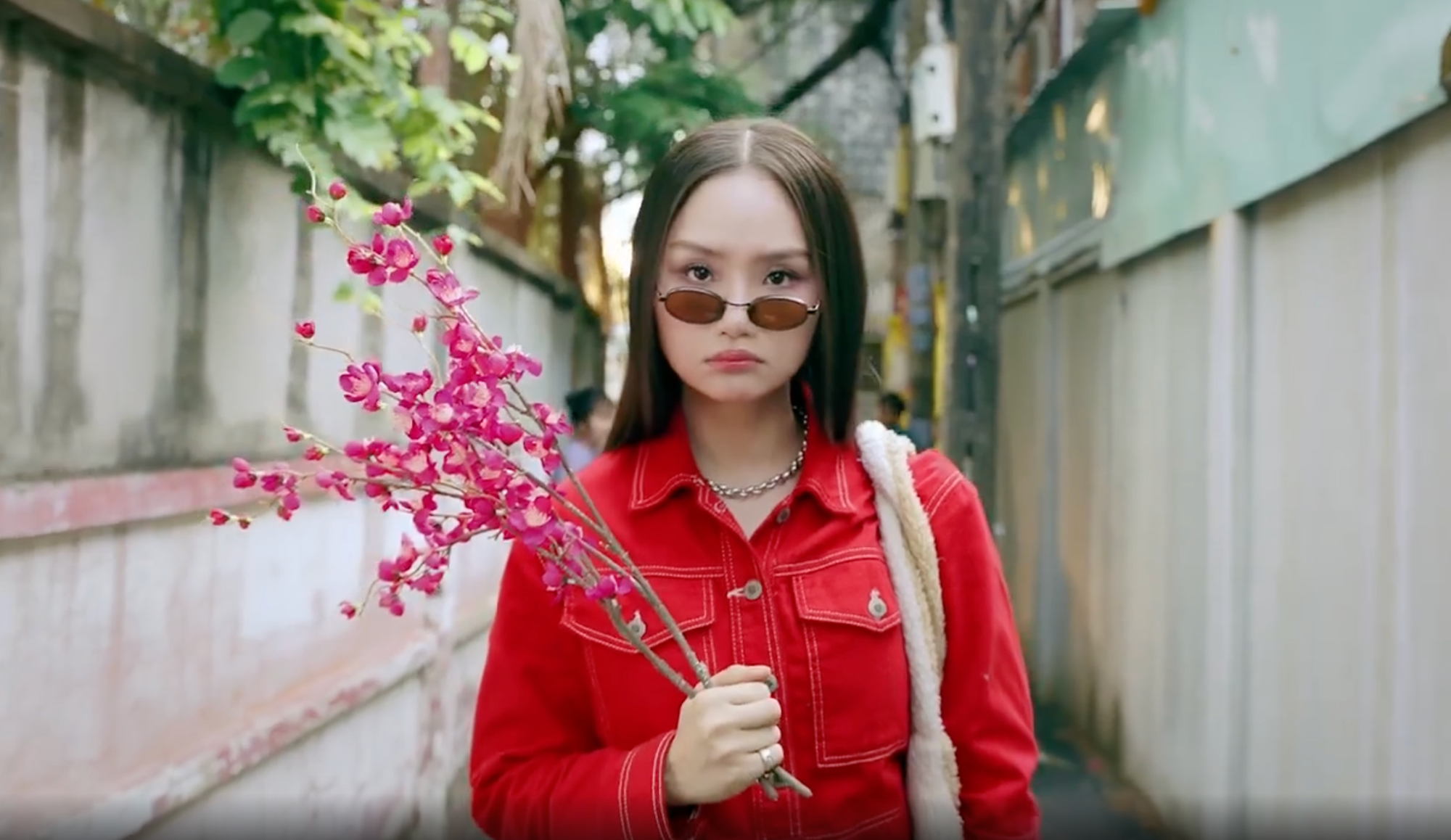 Ca sĩ Miu Lê: Nếu không có tiền thì mình ở nhà ngủ- Ảnh 1.
