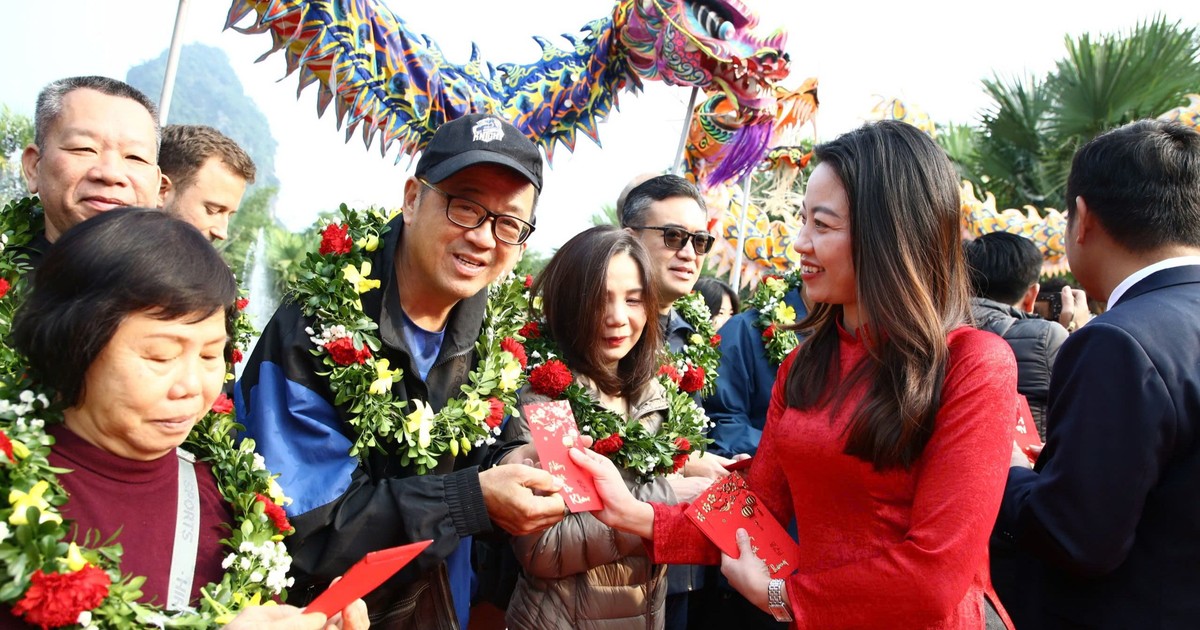 Das Weltkulturerbe Phong Nha-Ke Bang begrüßt die ersten Besucher des neuen Jahres