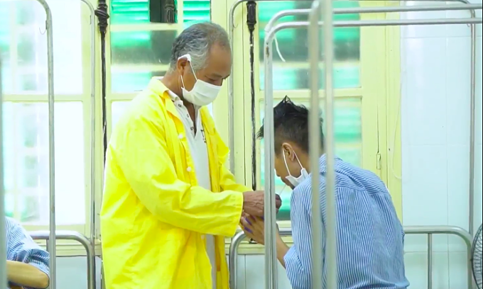 Tuberculosis patients being treated at the Central Lung Hospital. Photo: Le Nga