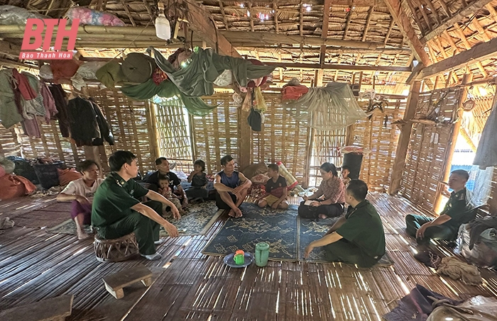 Chiến sĩ quân hàm xanh nuôi dưỡng những “chồi non” nơi biên giới, hải đảo (Bài 2): Bồi đắp niềm tin yêu cho đồng bào hai tuyến biên giới