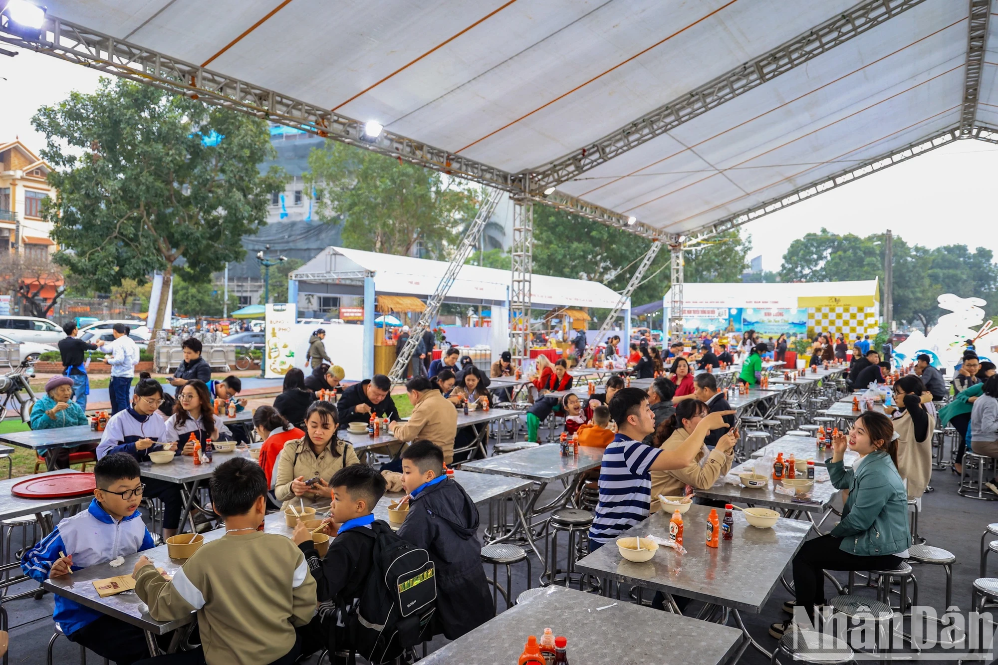 [Foto] Eröffnung des Pho-Festivals 2024 in der Stadt Nam Dinh, Foto 12