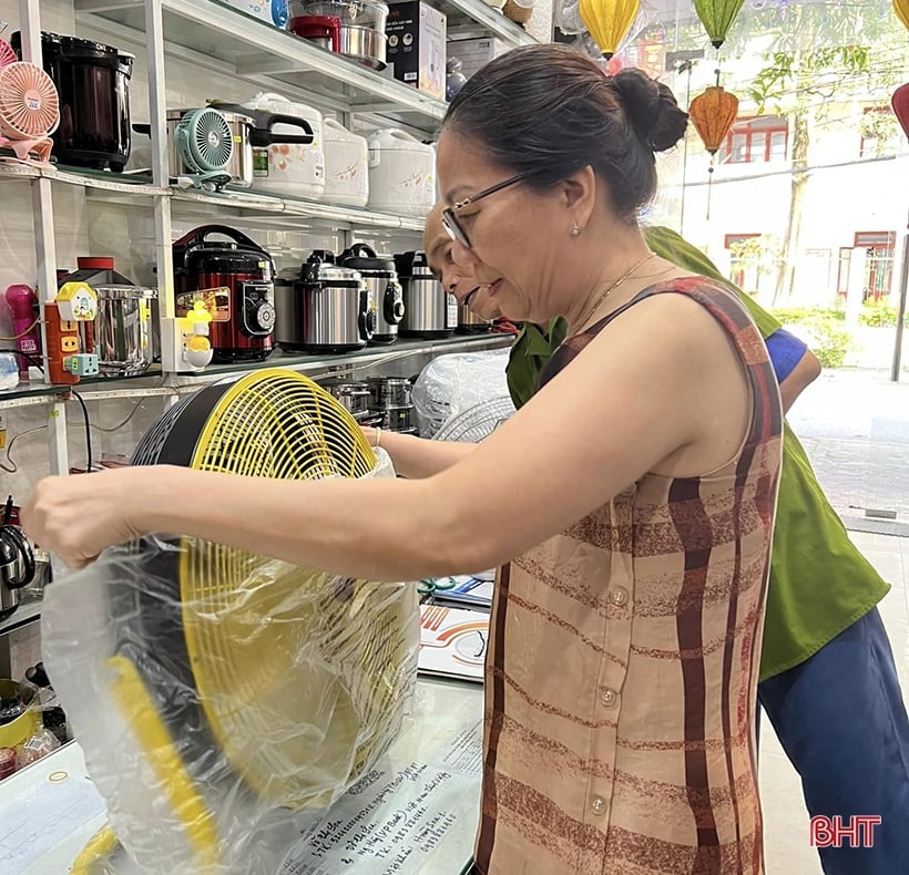 ¿Qué tipo de ventilador recargable es razonable comprar, con batería de larga duración?