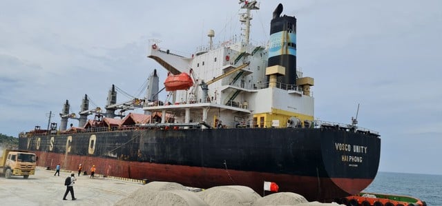 Zum ersten Mal begrüßt der Seehafen Ca Na ein Frachtschiff mit einer Kapazität von über 53.000 Tonnen.