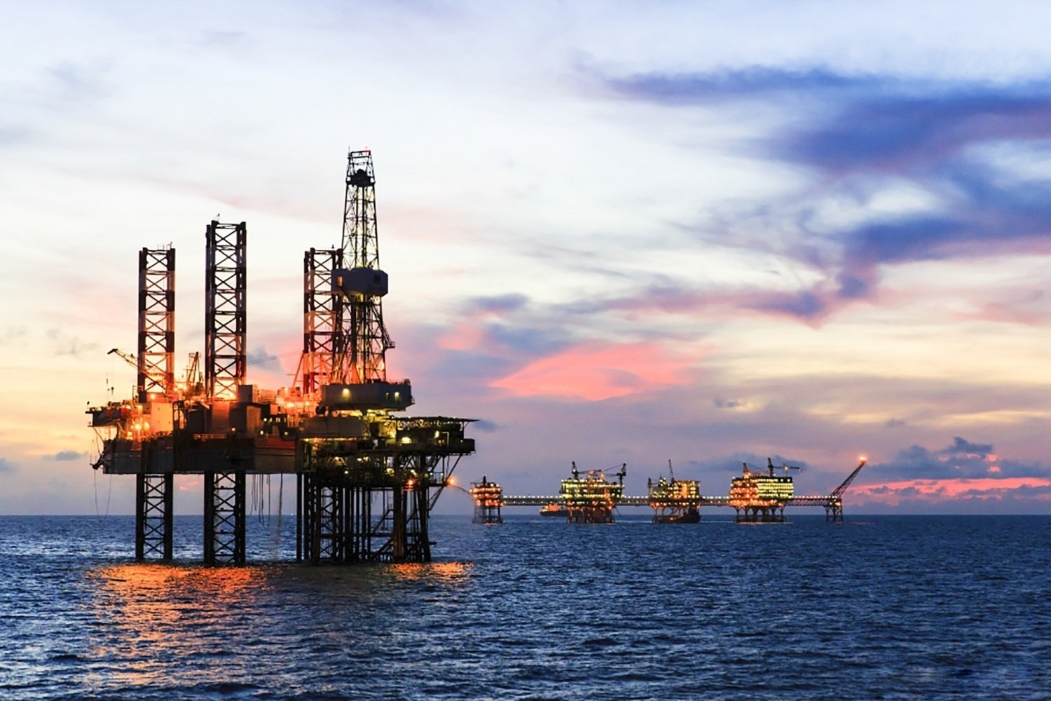 Promoting Petrovietnam's mettle in implementing the 2025 Plan