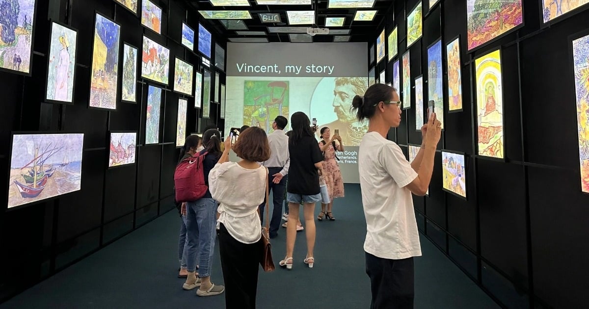 Le public de Ho Chi Minh-Ville a apprécié la visite de l'exposition Van Gogh