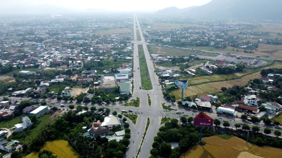 Khanh Hoa genehmigt Stadtplanung für ein Wirtschaftszentrum mit mehreren Industriezweigen. Foto 3