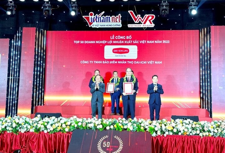 Dai-ichi Life Việt Nam được vinh danh “Top 50 Doanh nghiệp Lợi nhuận xuất sắc Việt Nam năm 2023”.