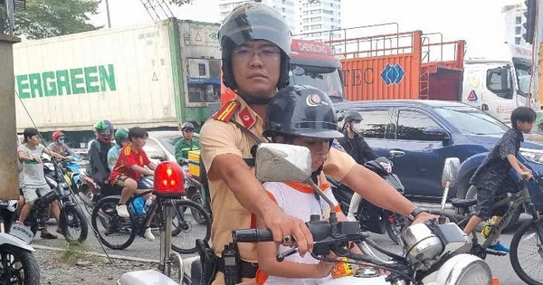 Verkehrspolizei von Ho-Chi-Minh-Stadt sucht nach der Familie eines vermissten taubstummen Jungen