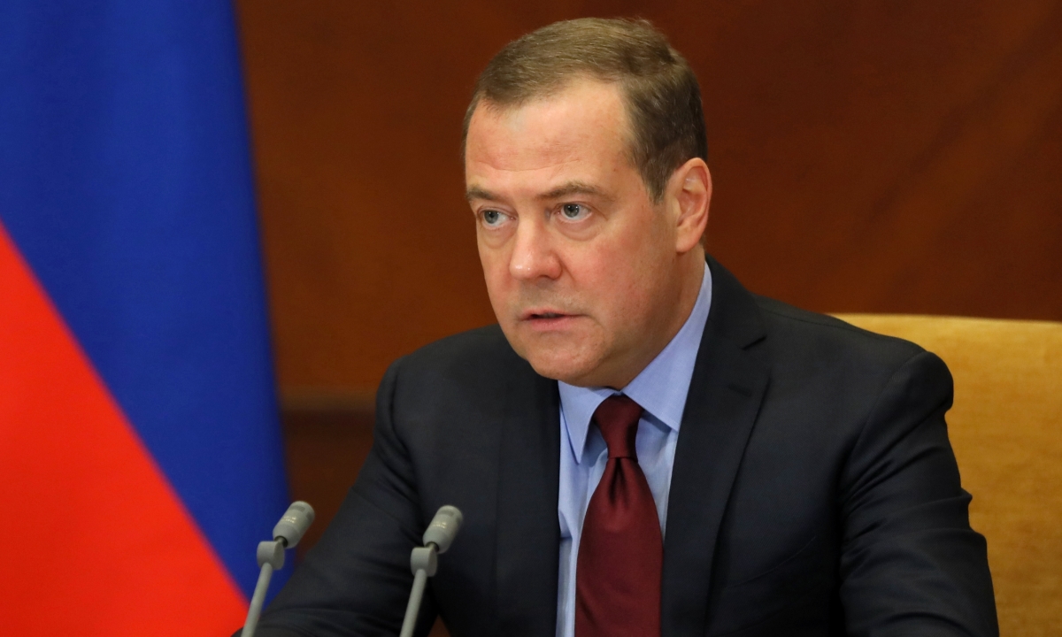 Ông Medvedev: Nga coi Ba Lan là kẻ thù nguy hiểm