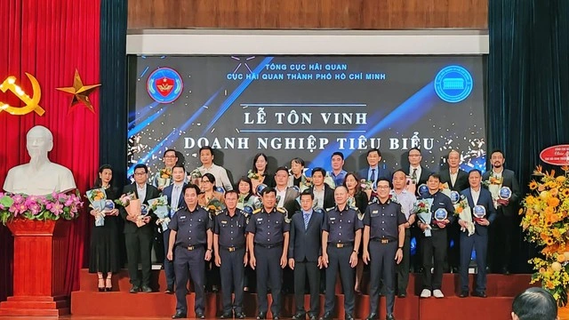 The only beverage company honored by Ho Chi Minh City Customs Department