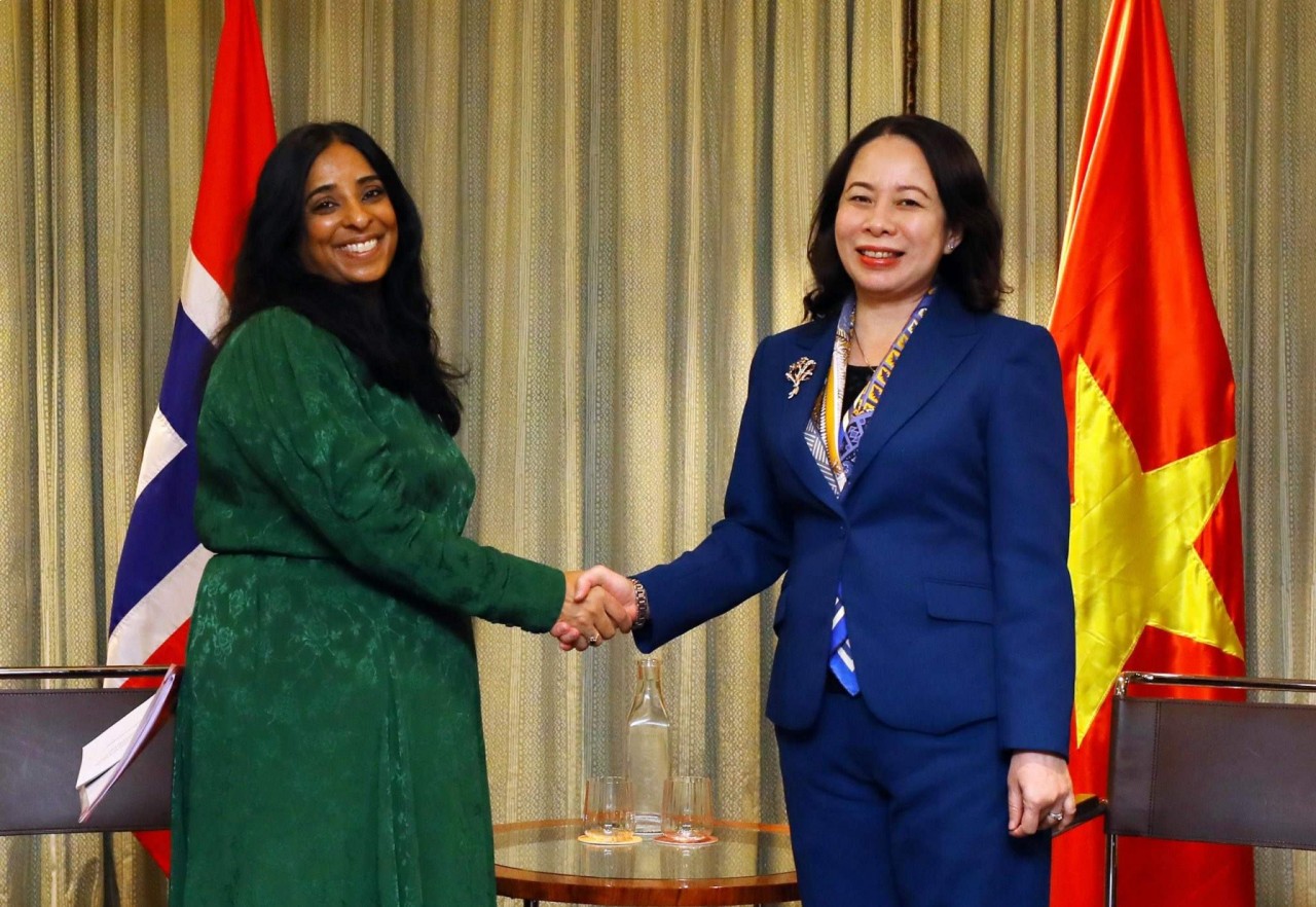Vice President Vo Thi Anh Xuan meets with Norwegian Minister of Culture and Equality Phó Chủ tịch nước Võ Thị Ánh Xuân gặp Bộ trưởng Văn hóa và bình đẳng Na Uy