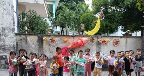 Mid-Autumn Festival Wishes on a Faraway Island