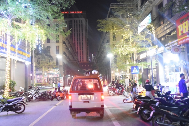 EVNHANOI nỗ lực tuyên truyền người dân sử dụng tiết kiệm điện  - 2