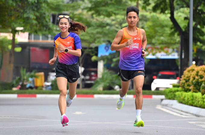 VnExpress Marathon Nha Trang 2023 jersey produced by Xtep. Photo: Giang Huy