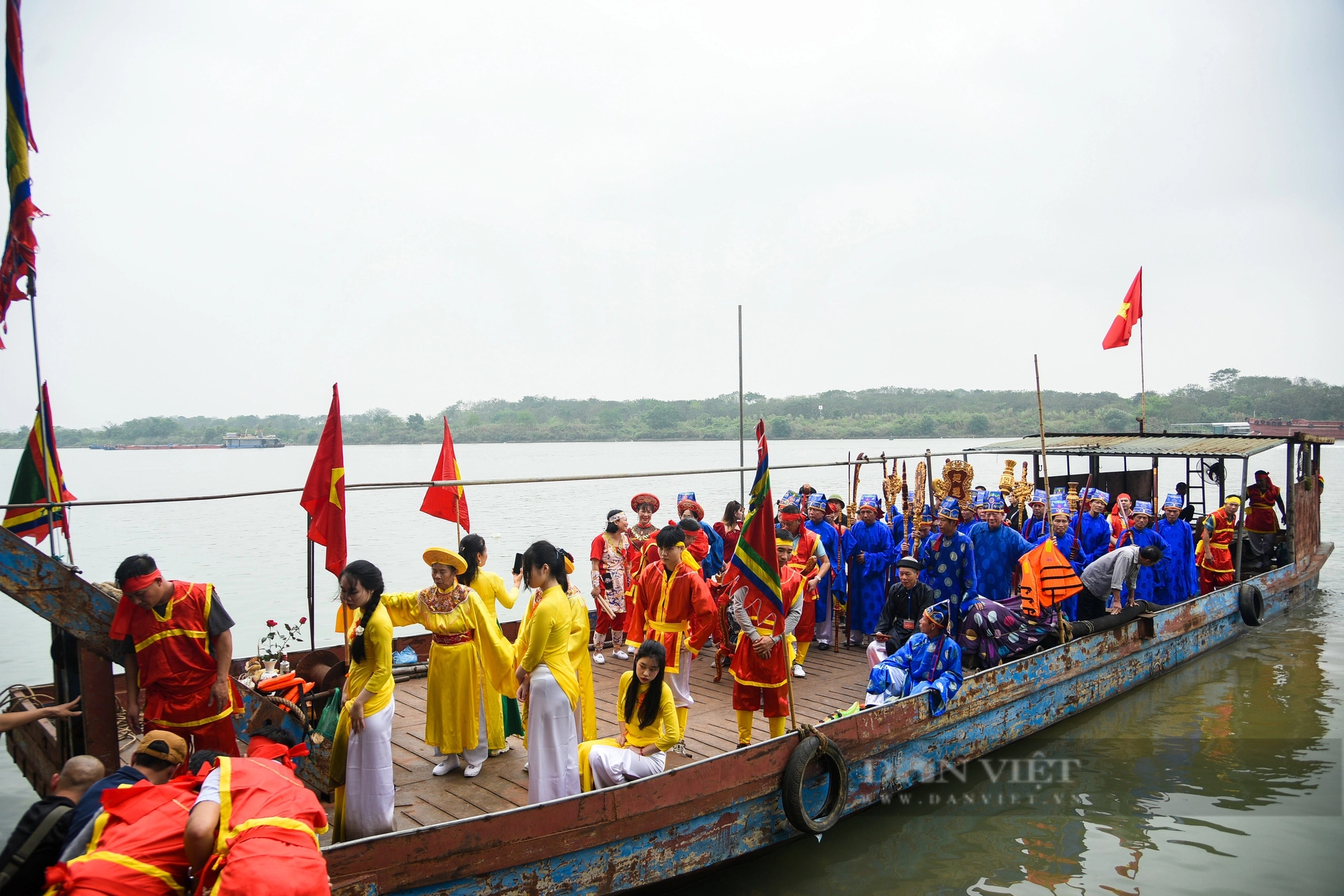 Tưng bừng lễ hội rước nước trên sông Hồng- Ảnh 5.