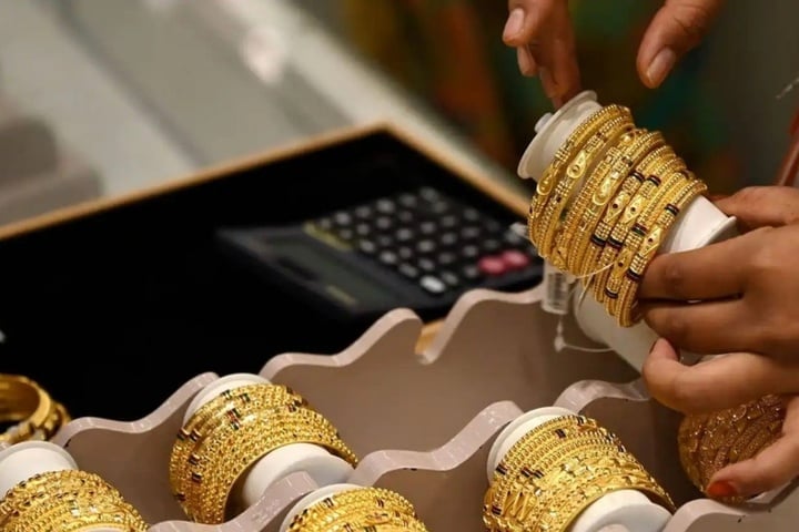 Gold prices fell sharply. (Photo: Kitco).