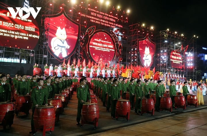 The opening of the Art Program was a Drum Performance with the theme 