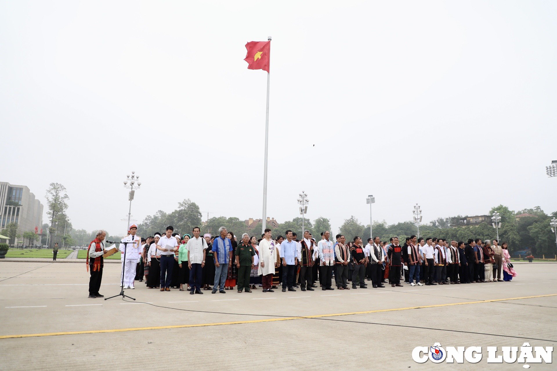 The family of the head of the art department received the prestigious title of President Ho Chi Minh, picture 9.