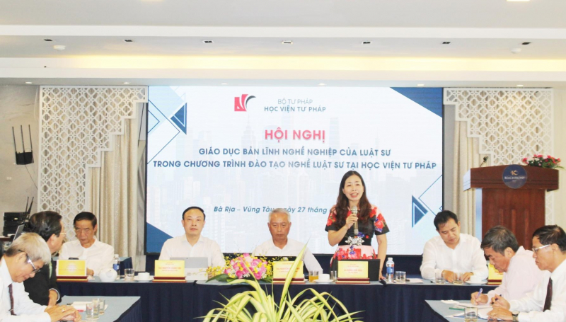 Nâng cao bản lĩnh chính trị, nghề nghiệp để hoàn thành tốt 