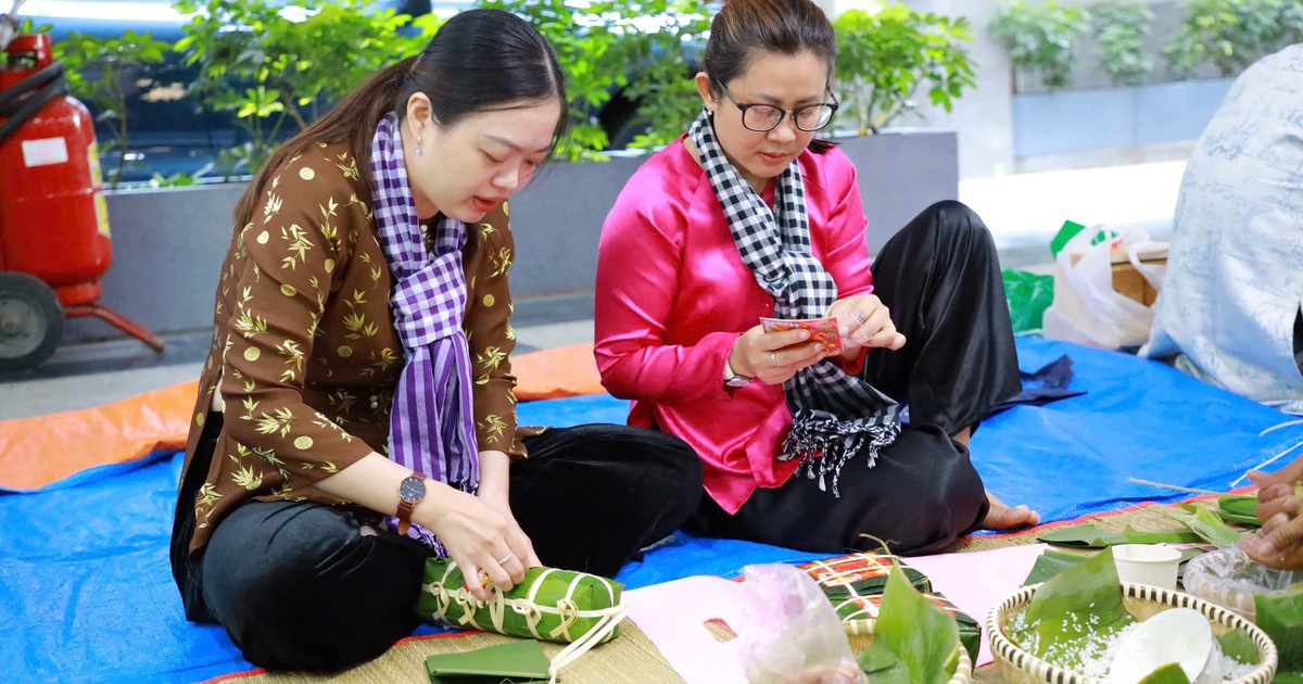 Tet-Bonus der Ho Chi Minh City University of Law im Vergleich zum Vorjahr um 20 % erhöht