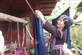 Độc đáo nghề dệt thổ cẩm