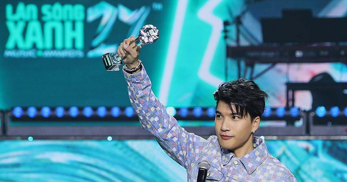 HIEUTHUHAI superó a Son Tung M-TP y recibió 3 premios, Soobin ganó el premio 'Álbum del año'