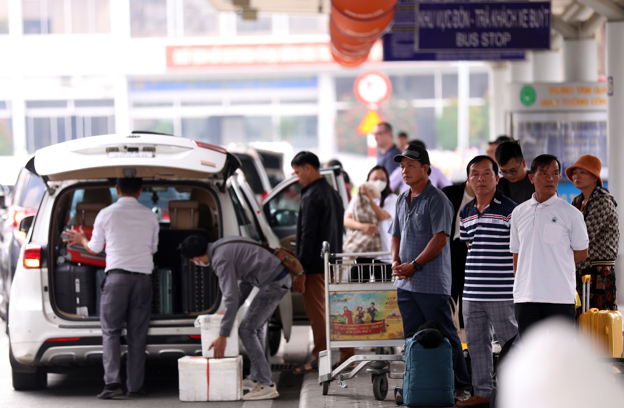 Gần tết, lại lo kẹt sân bay- Ảnh 1.