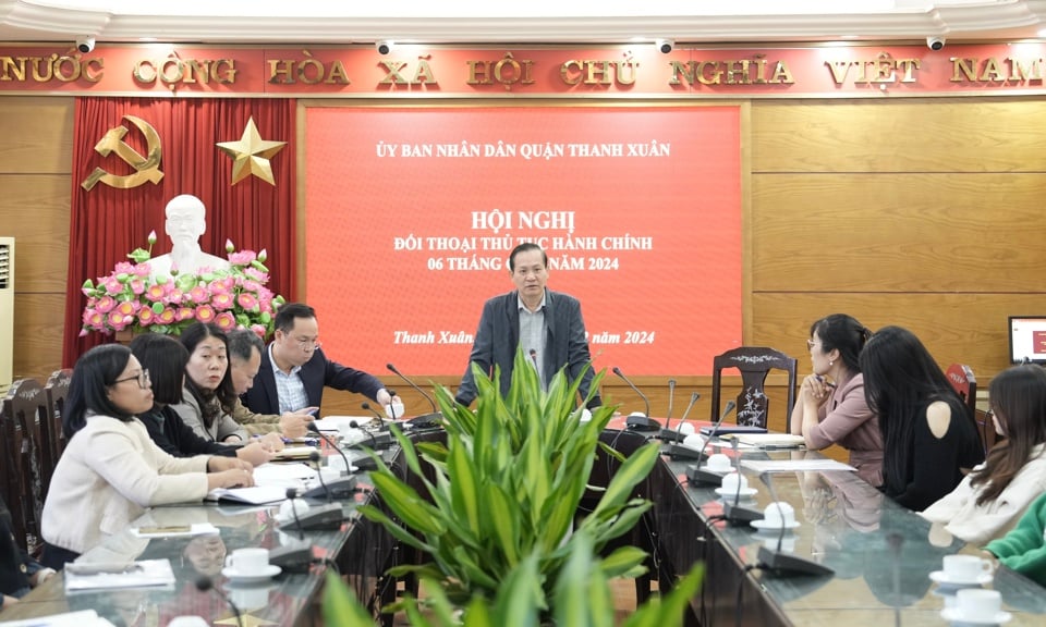 According to Vice Chairman of Thanh Xuan District People's Committee Le Trung Cuong, Thanh Xuan District is ready to receive comments from organizations and citizens through the iHanoi application.