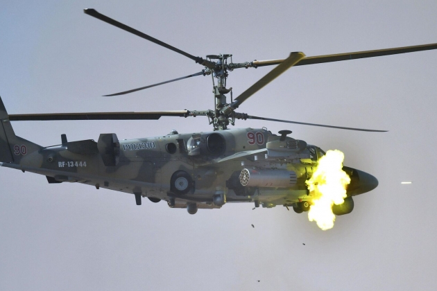 Welt - Russische Ka-52-Hubschrauber greifen Hochburg der ukrainischen Streitkräfte an