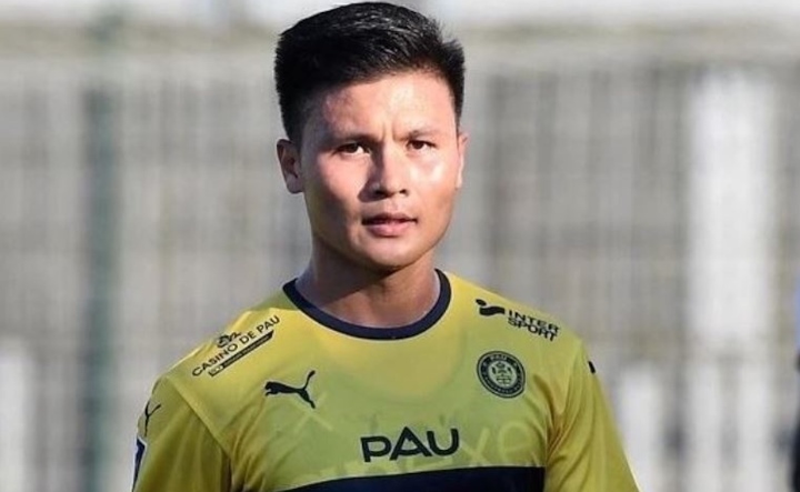 Saying goodbye to Pau FC, Quang Hai returns to V-League - 1