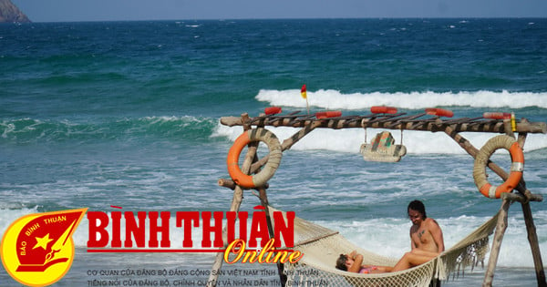 Bình Thuận “tấp nập” đón khách trong ngày đầu nghỉ lễ